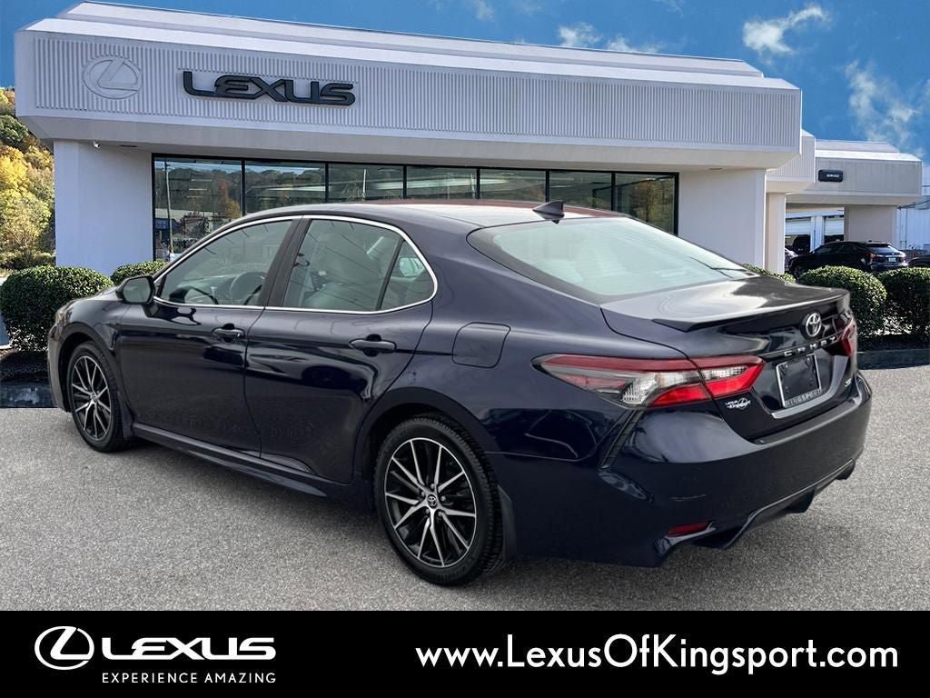 Used 2021 Toyota Camry SE FWD video 3