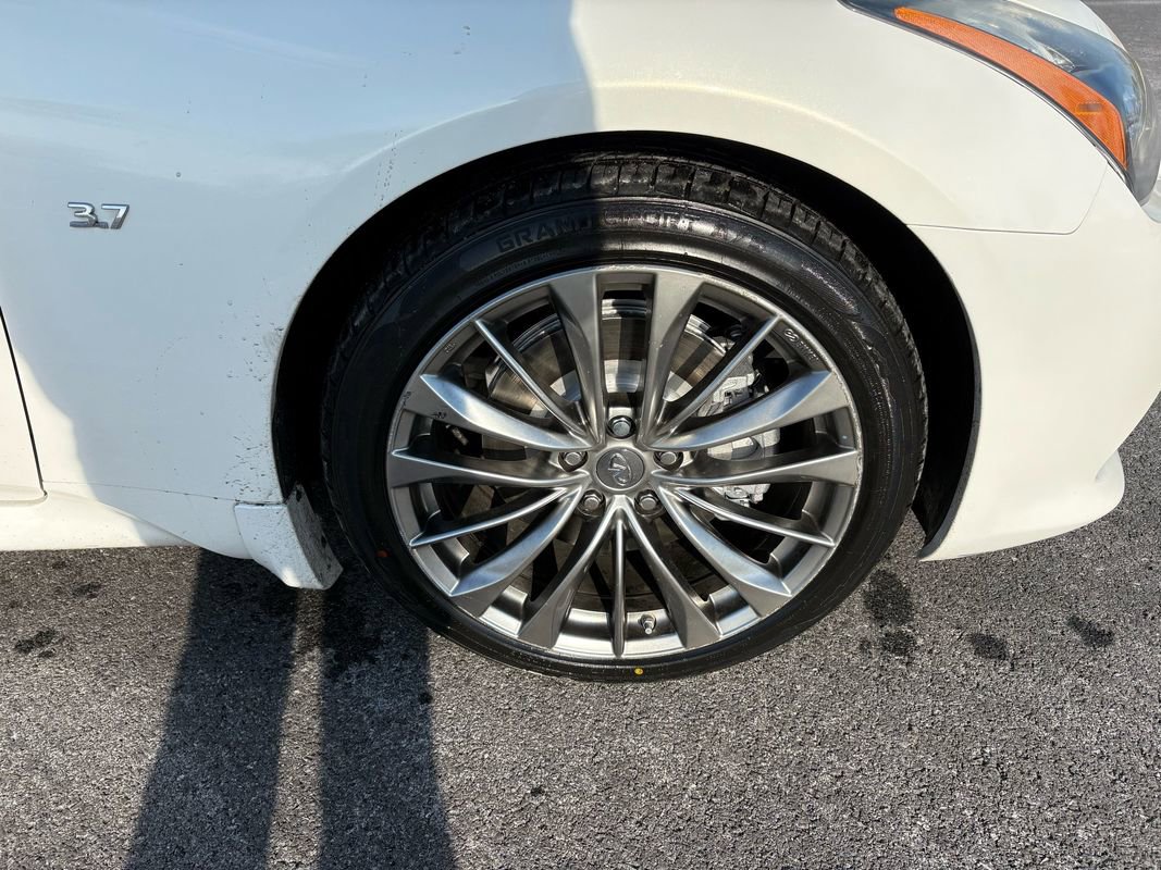 Used 2014 INFINITI Q60 Convertible w/ Premium Package image 10