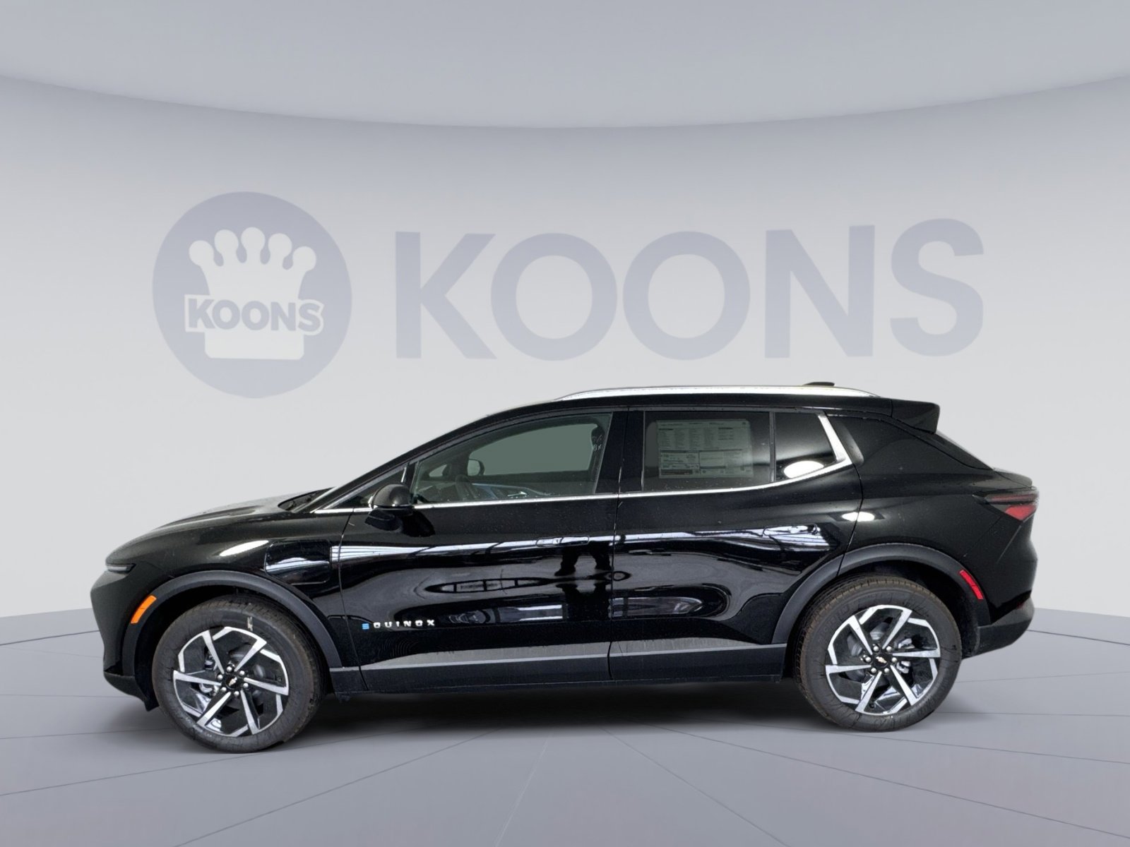 New 2026 Chevrolet Equinox EV LT image 2