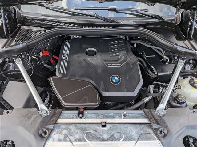 Used 2025 BMW X4 xDrive30i image 25