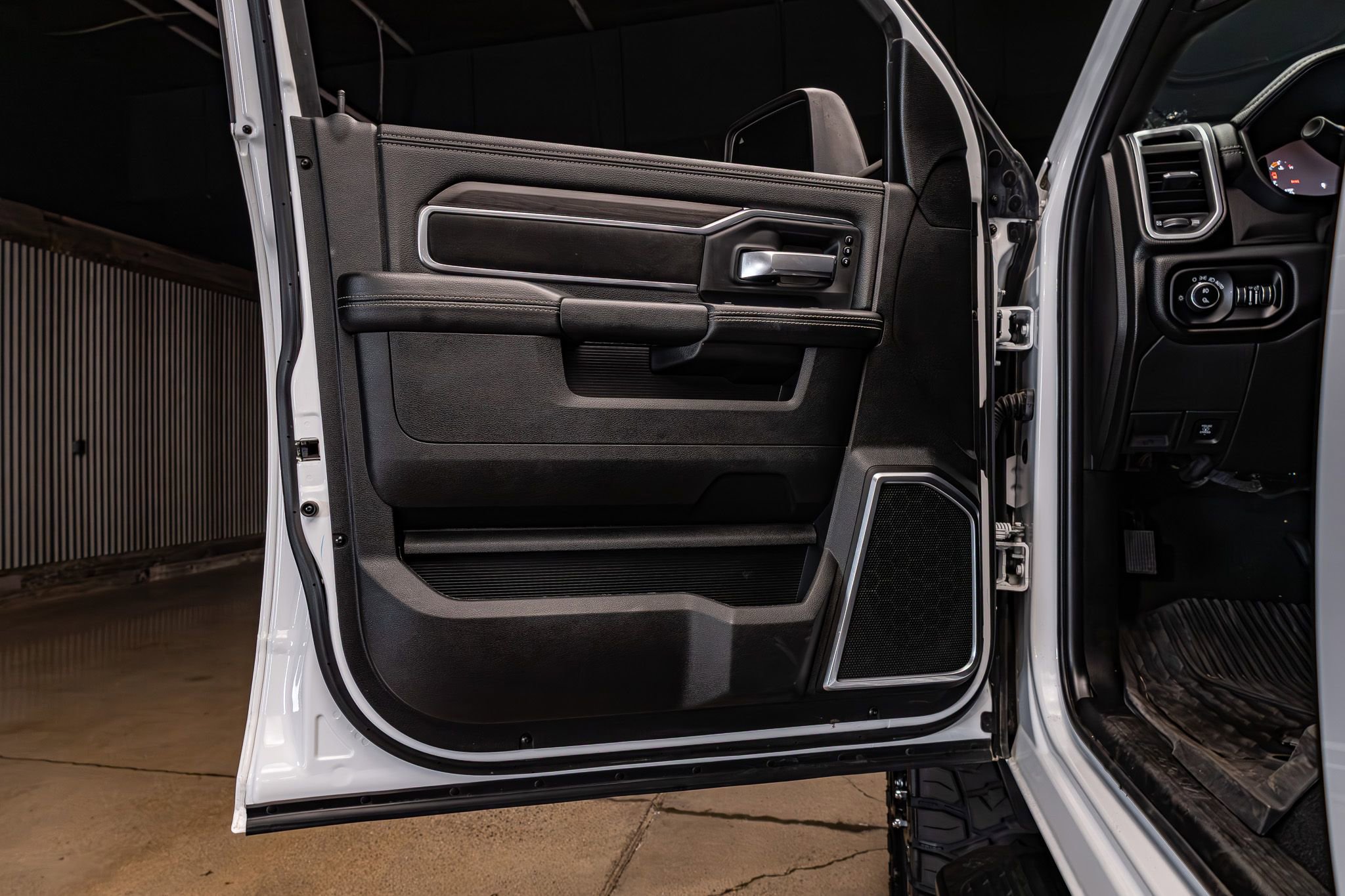 Used 2025 RAM 3500 Laramie w/ Night Edition AWD/4WD image 26