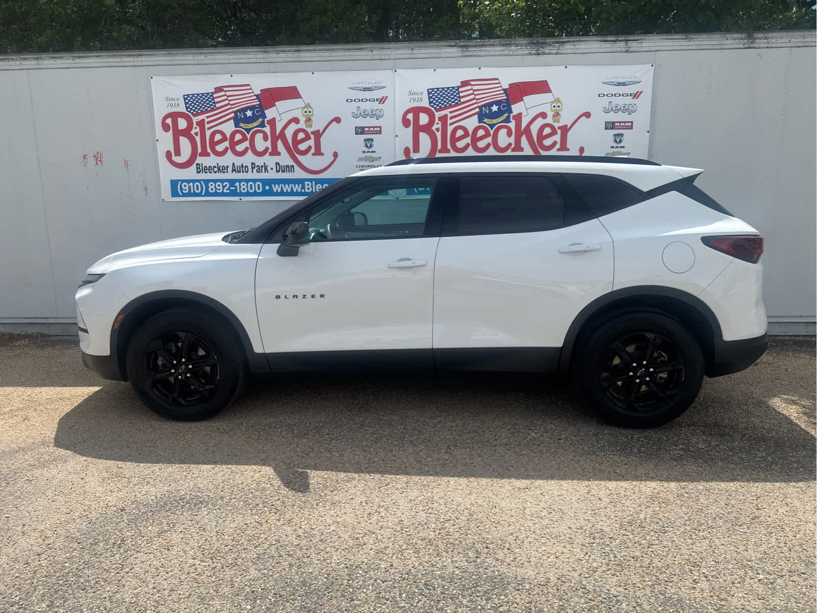 Used 2024 Chevrolet Blazer LT w/ Convenience Package FWD image 7