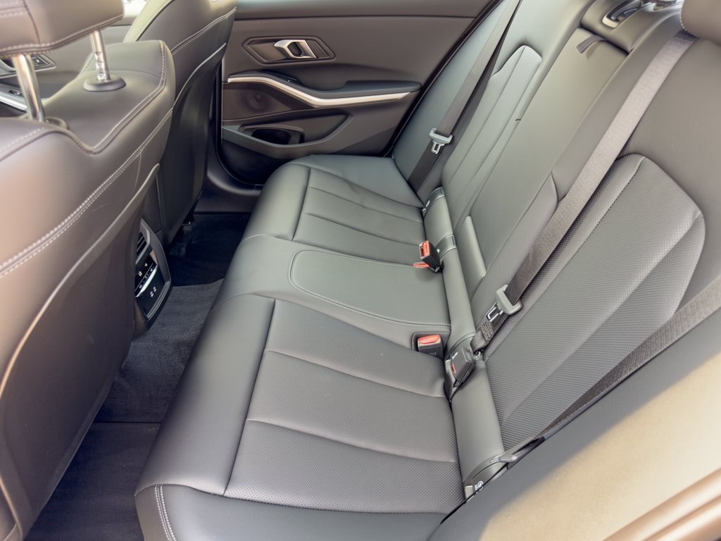 Used 2026 BMW 330i Sedan RWD image 25