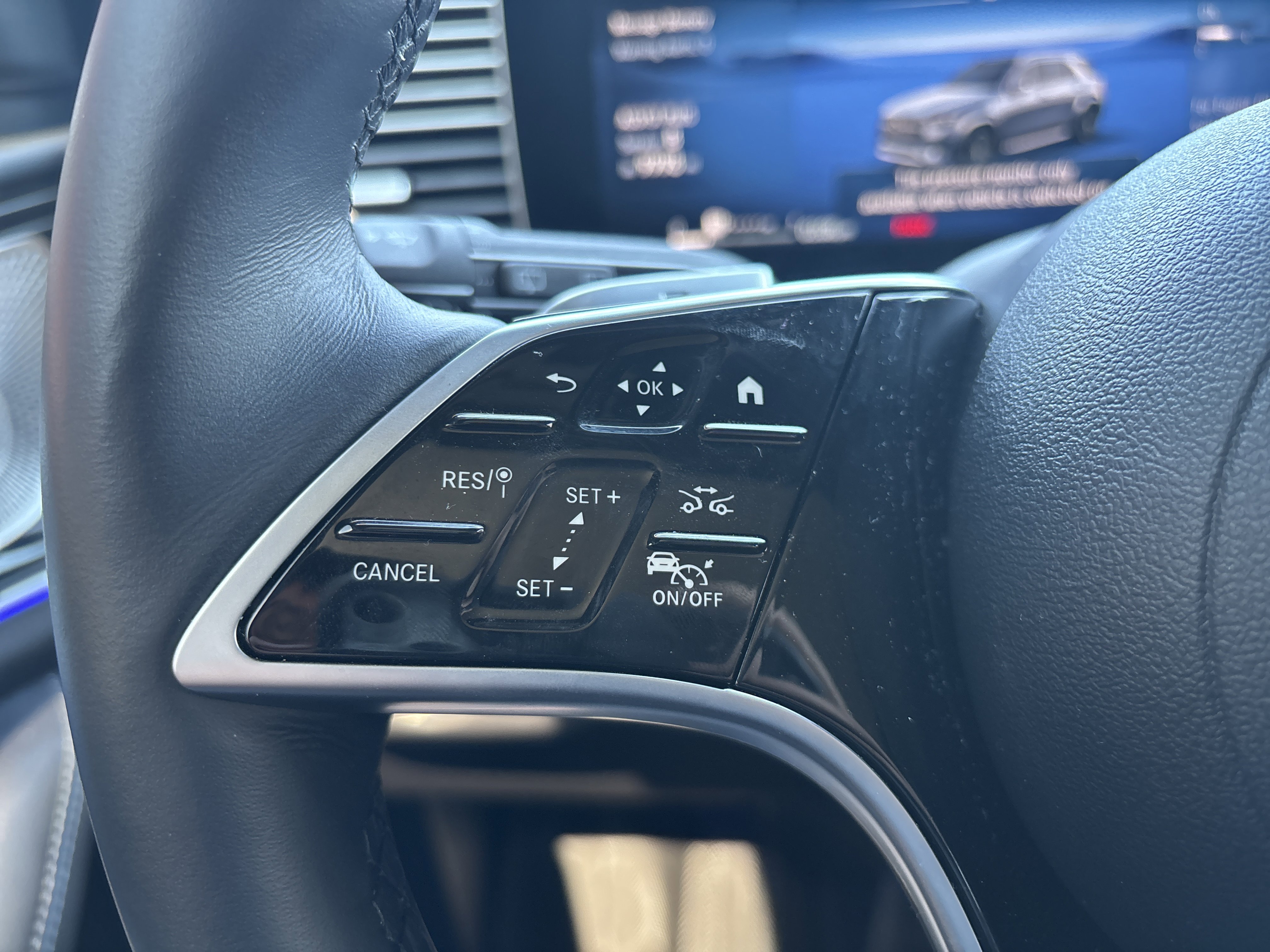 Used 2025 Mercedes-Benz GLE 350 4MATIC image 19
