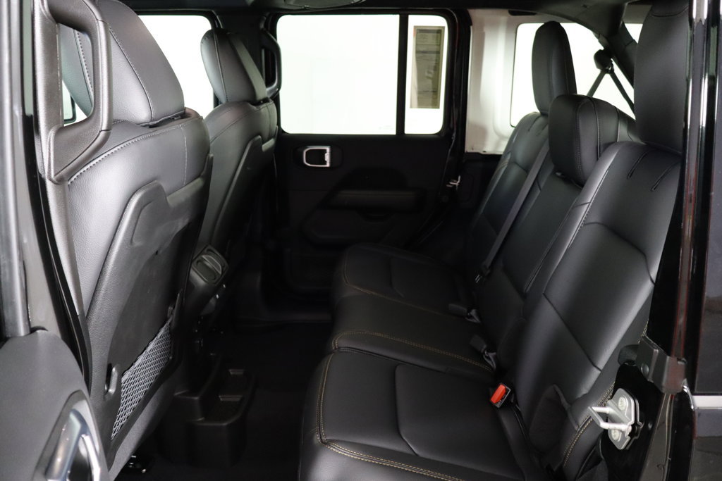 New 2027 Jeep Wrangler Unlimited Sahara AWD/4WD image 15