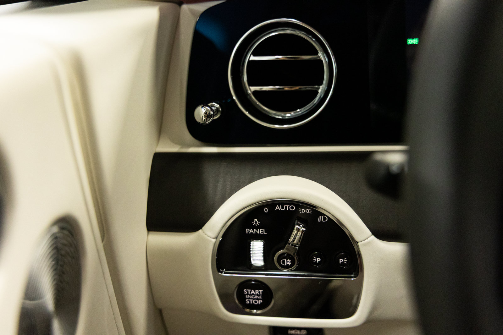 Certified 2024 Rolls-Royce Spectre w/ Spectre Launch Package AWD/4WD image 30