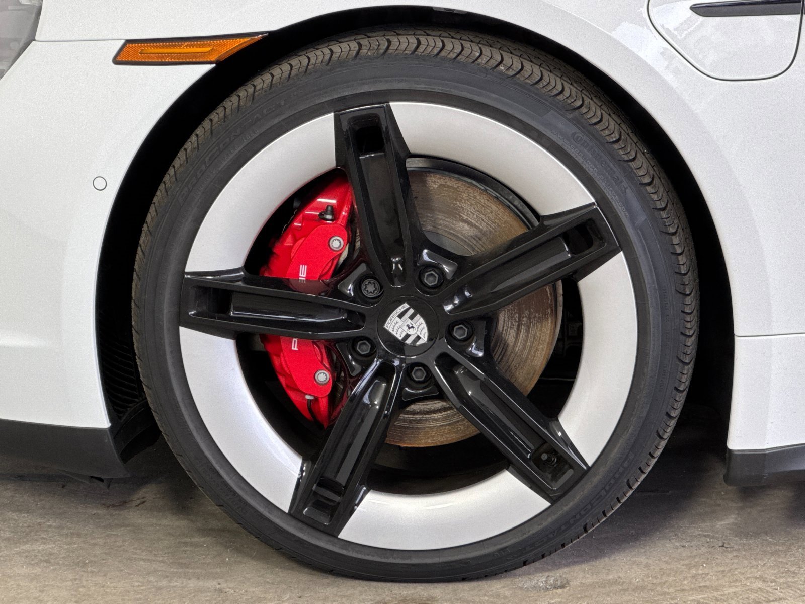 Used 2025 Porsche Taycan 4S image 32