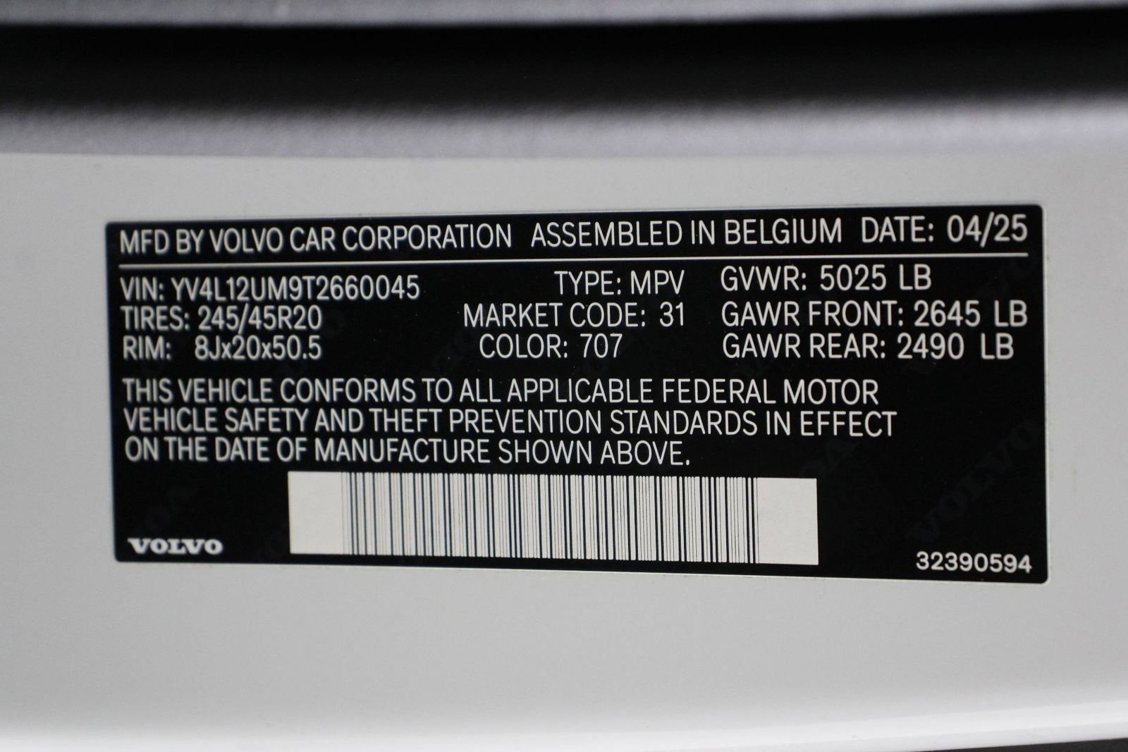 Used 2026 Volvo XC40 B5 Ultra w/ Climate Package image 16