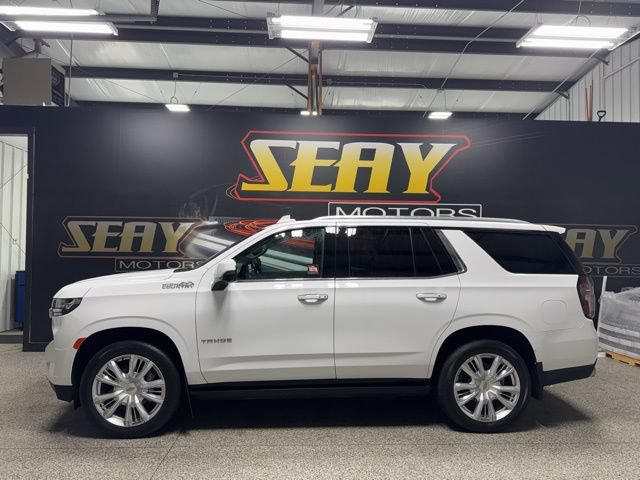Used 2021 Chevrolet Tahoe High Country w/ Premium Package AWD/4WD image 3