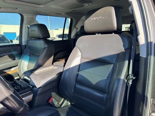 Used 2019 GMC Yukon XL Denali w/ Denali Ultimate Package image 16