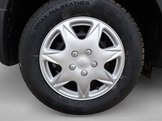 Used 2025 Nissan Kicks S image 7