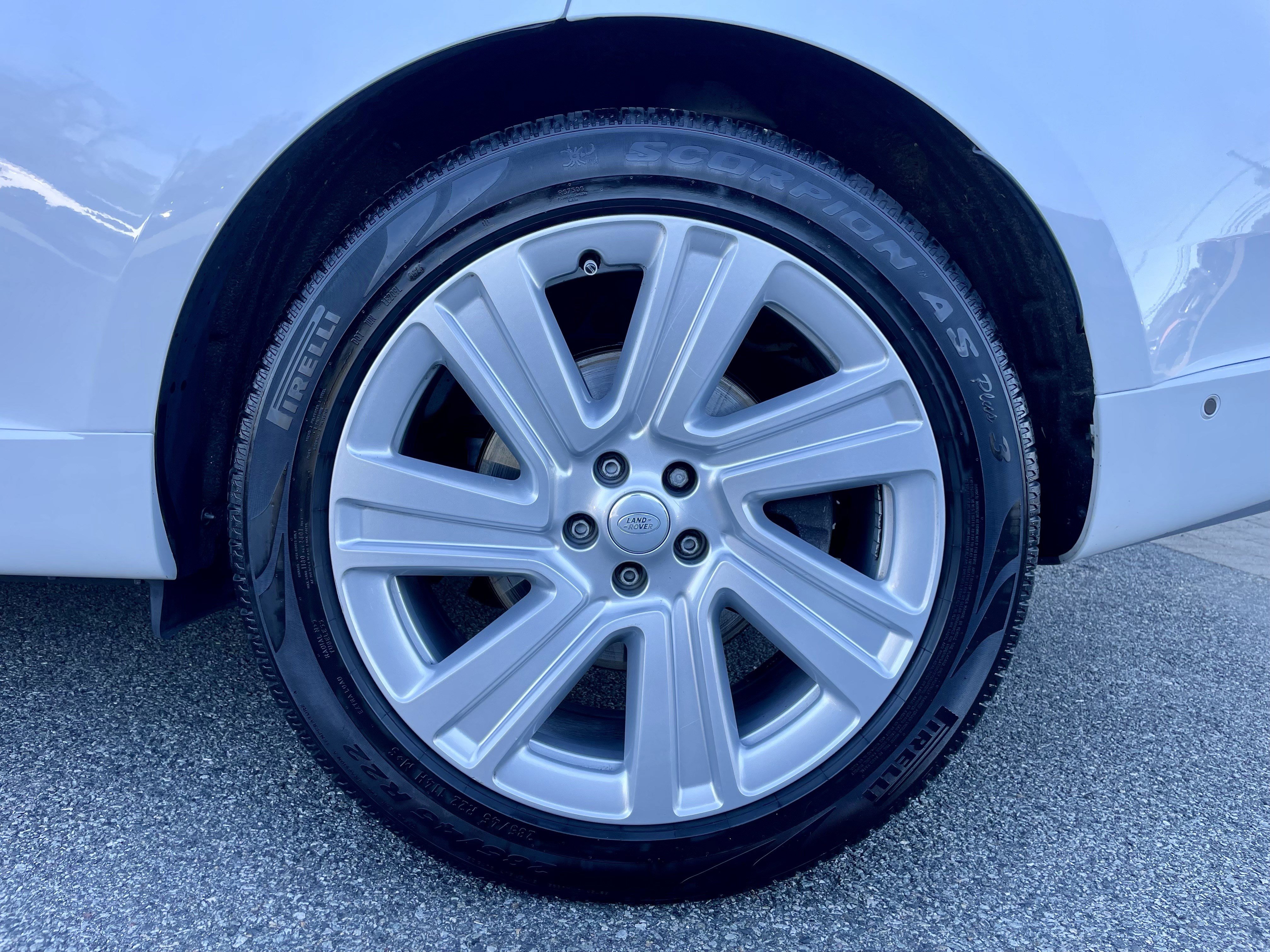 Used 2022 Land Rover Range Rover SE image 10