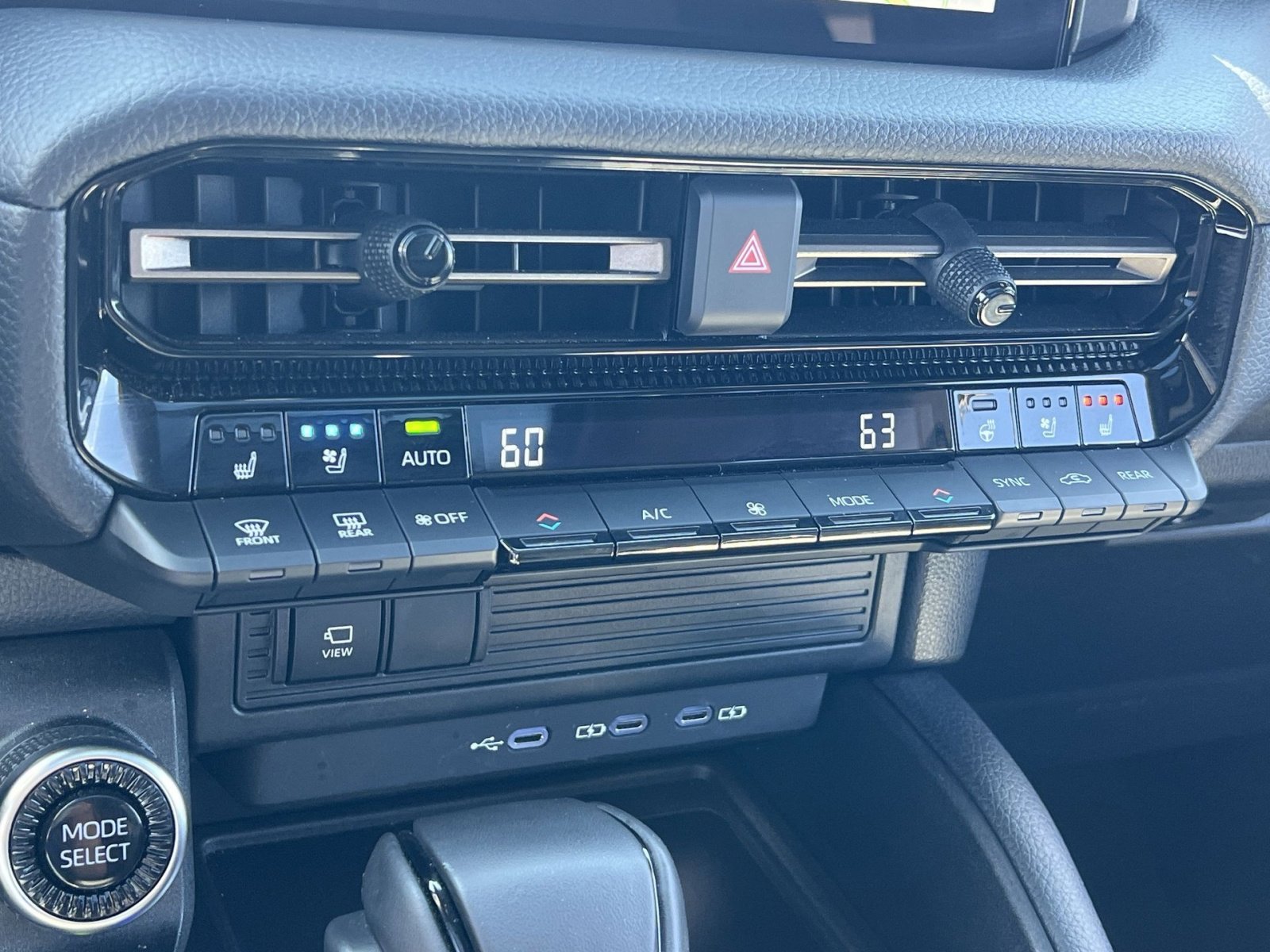 Used 2026 Toyota Land Cruiser w/ Premium Package AWD/4WD image 29