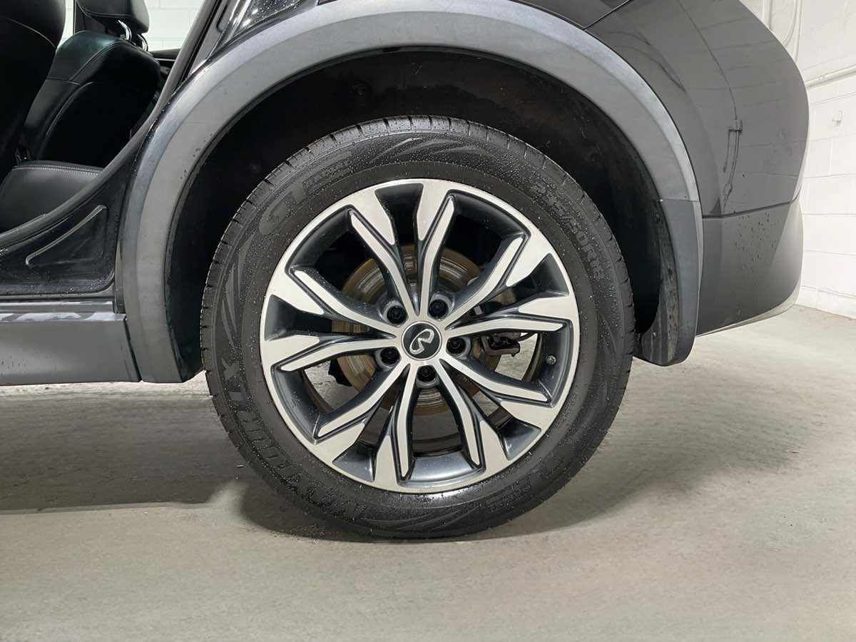 Used 2018 INFINITI QX30 AWD w/ Cargo Package image 6