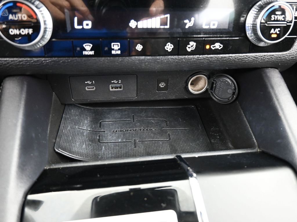 Used 2022 Mitsubishi Outlander SE image 28