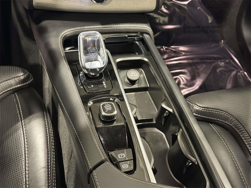 Used 2025 Volvo XC90 T8 Ultra image 19