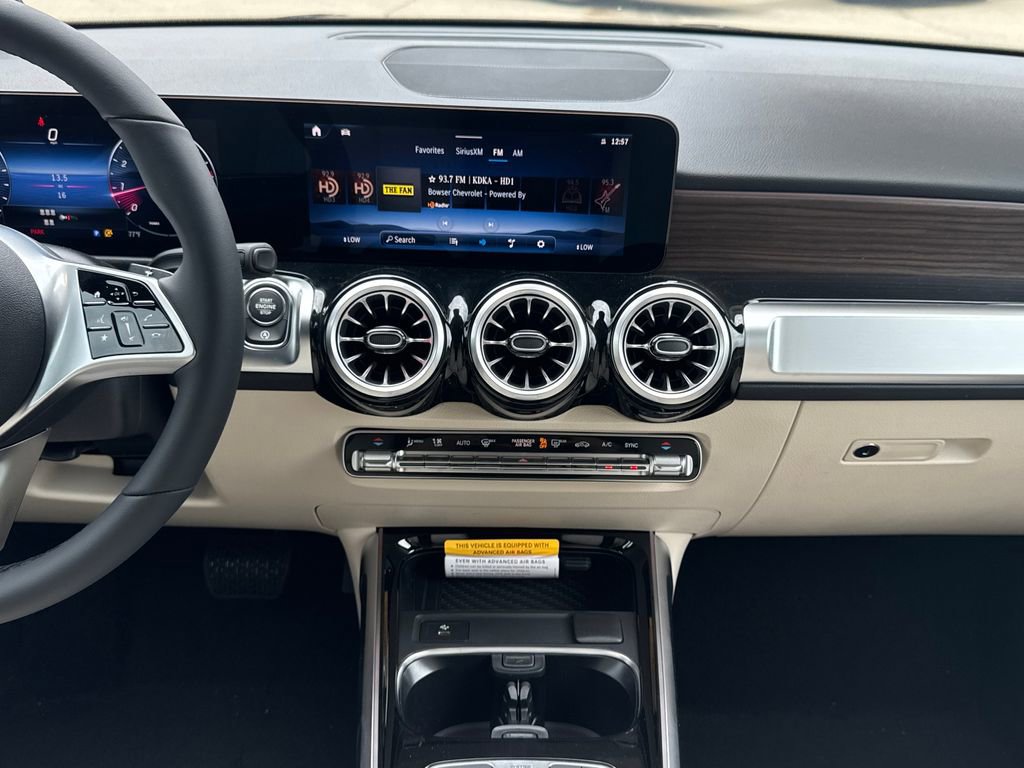 New 2026 Mercedes-Benz GLB 250 4MATIC image 17