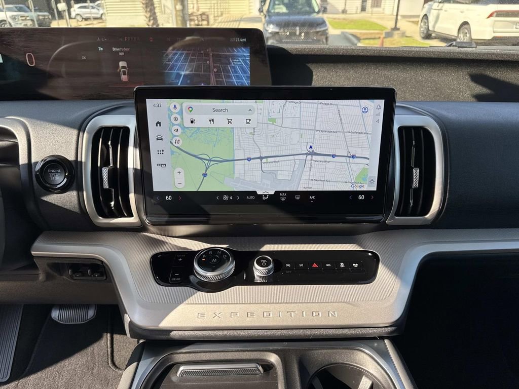 Used 2025 Ford Expedition Max Active image 26