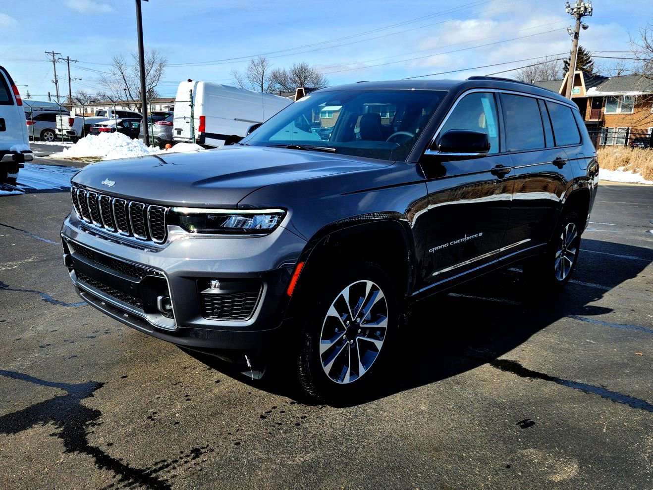 New 2025 Jeep Grand Cherokee L Overland w/ Luxury Tech Group IV image 4