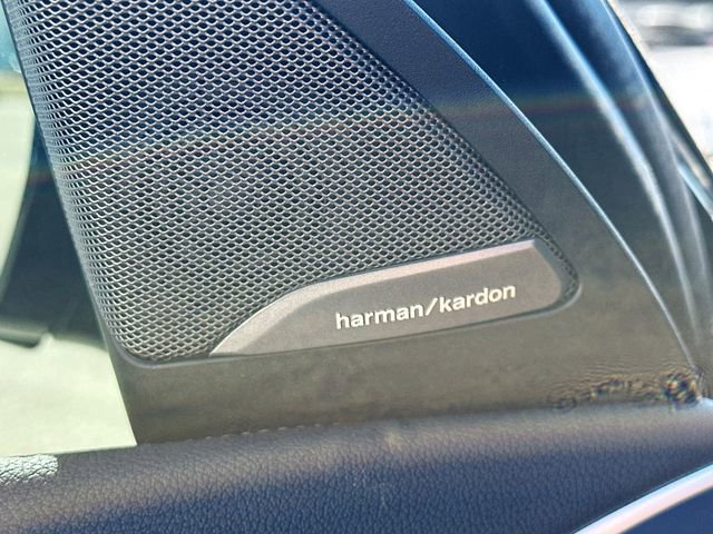 Used 2025 BMW X4 M40i w/ Premium Package image 19