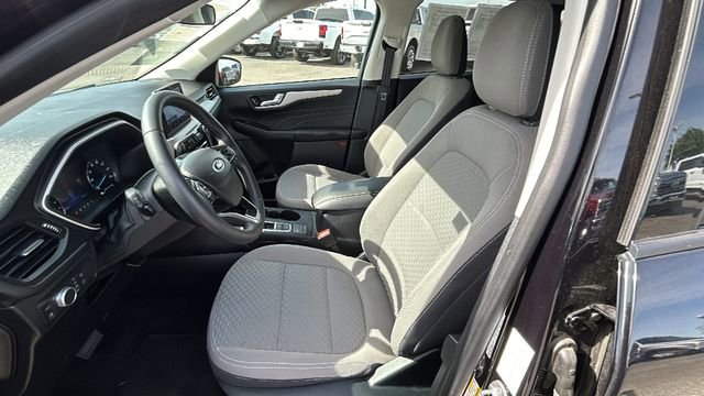 Certified 2021 Ford Escape SE w/ SE Sport Appearance Package image 17