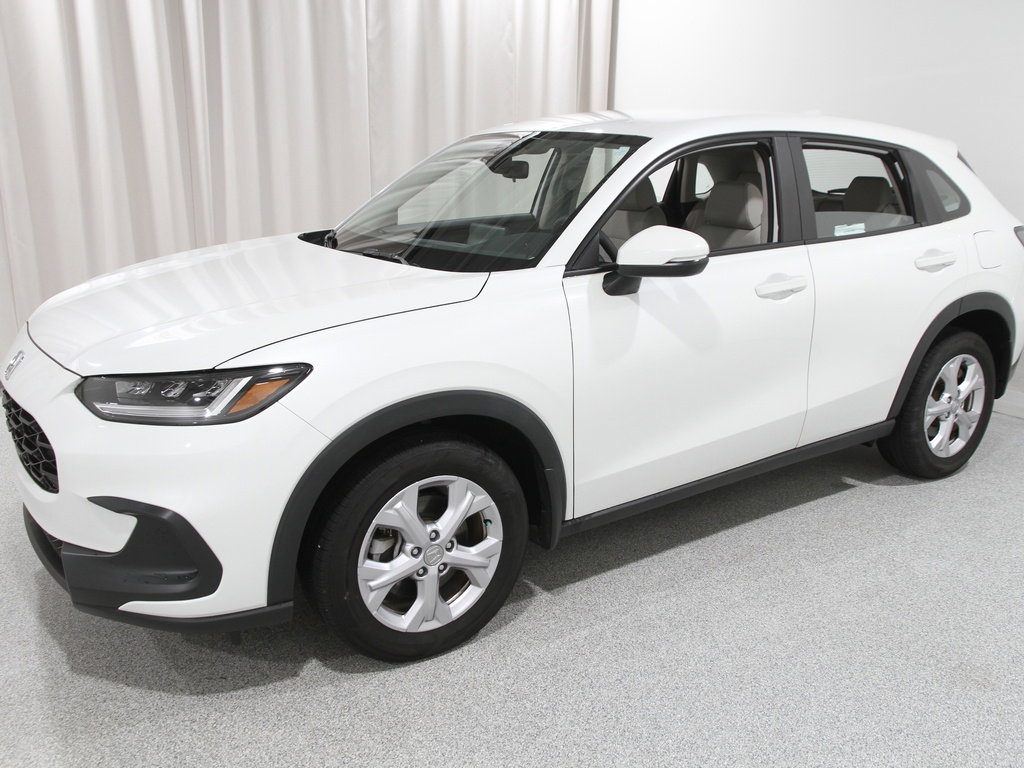 Used 2023 Honda HR-V LX image 3