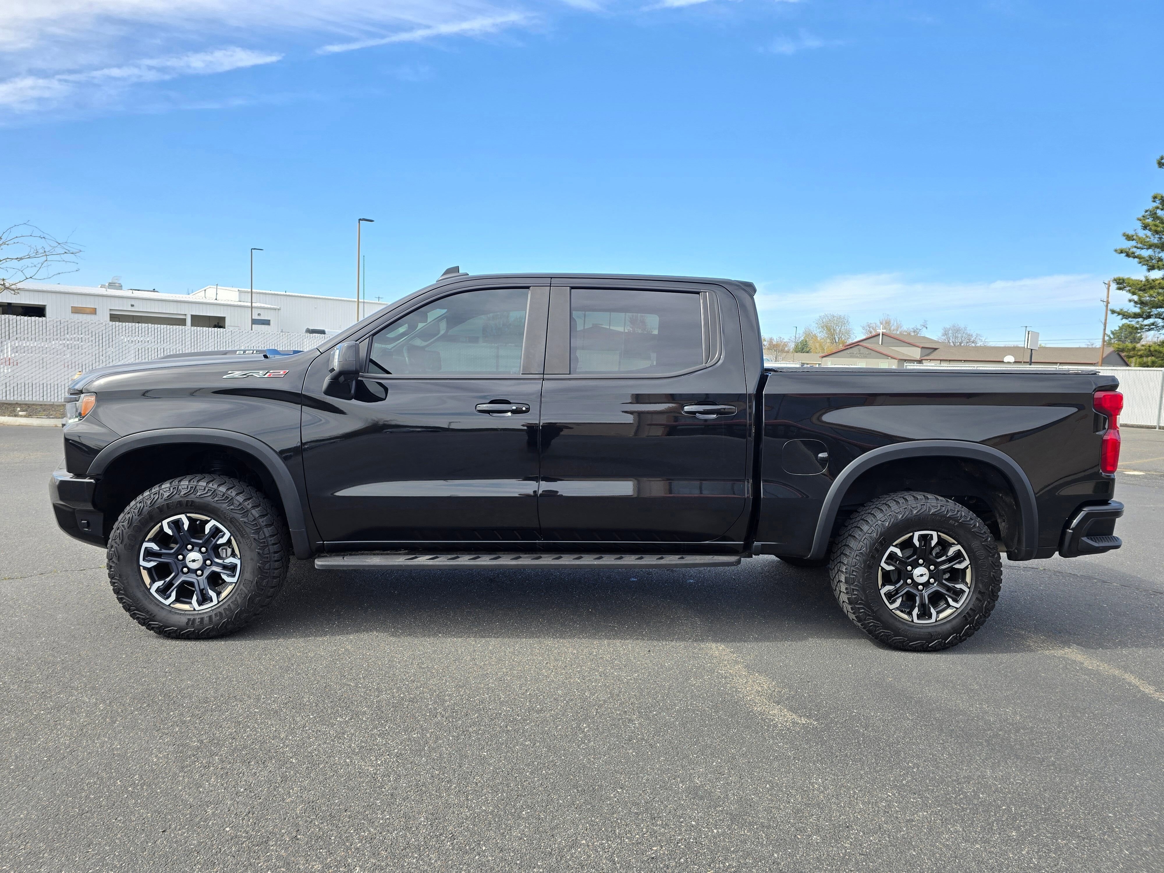 Used 2023 Chevrolet Silverado 1500 ZR2 image 36