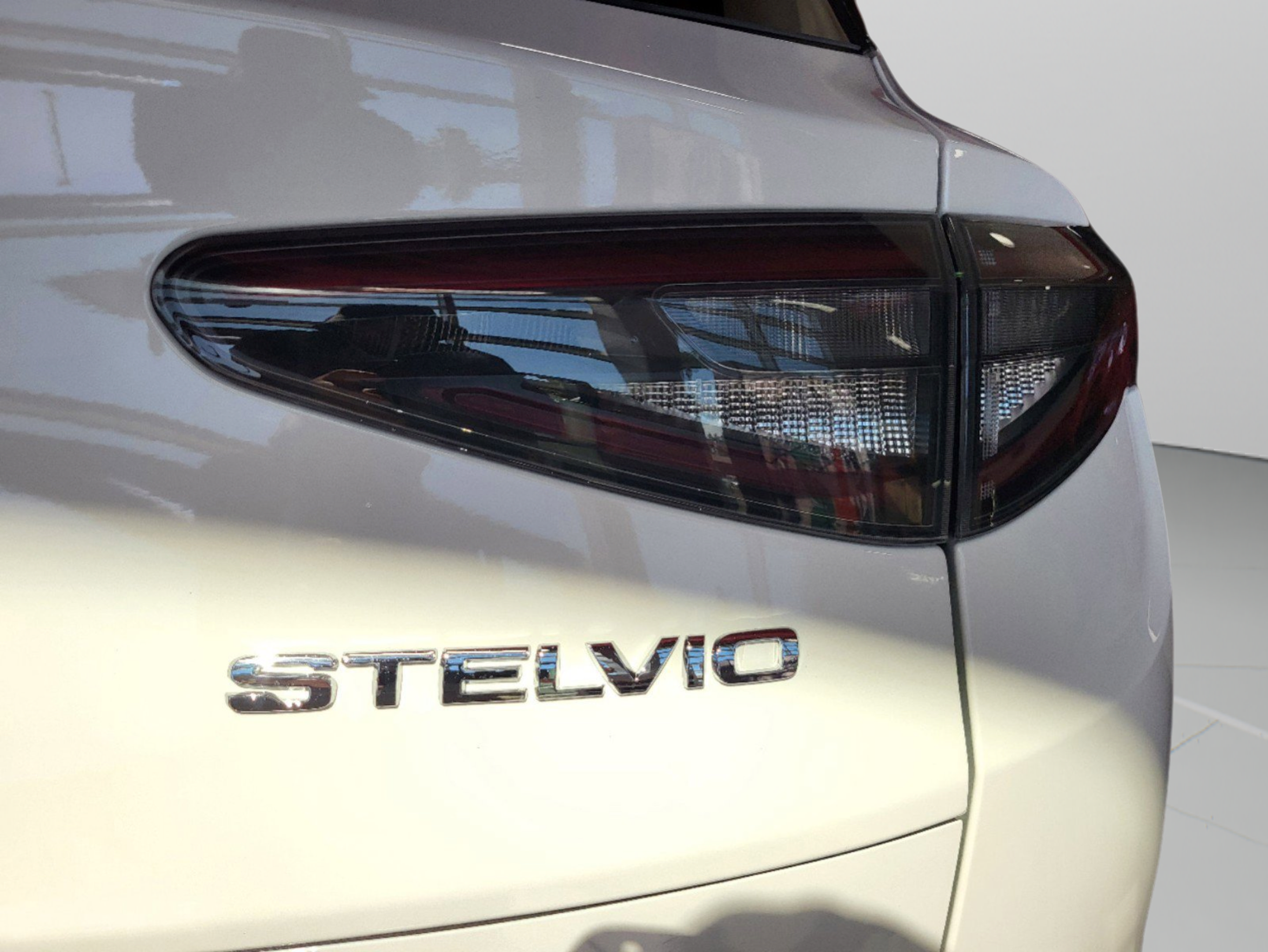 New 2025 Alfa Romeo Stelvio Sprint AWD/4WD image 76