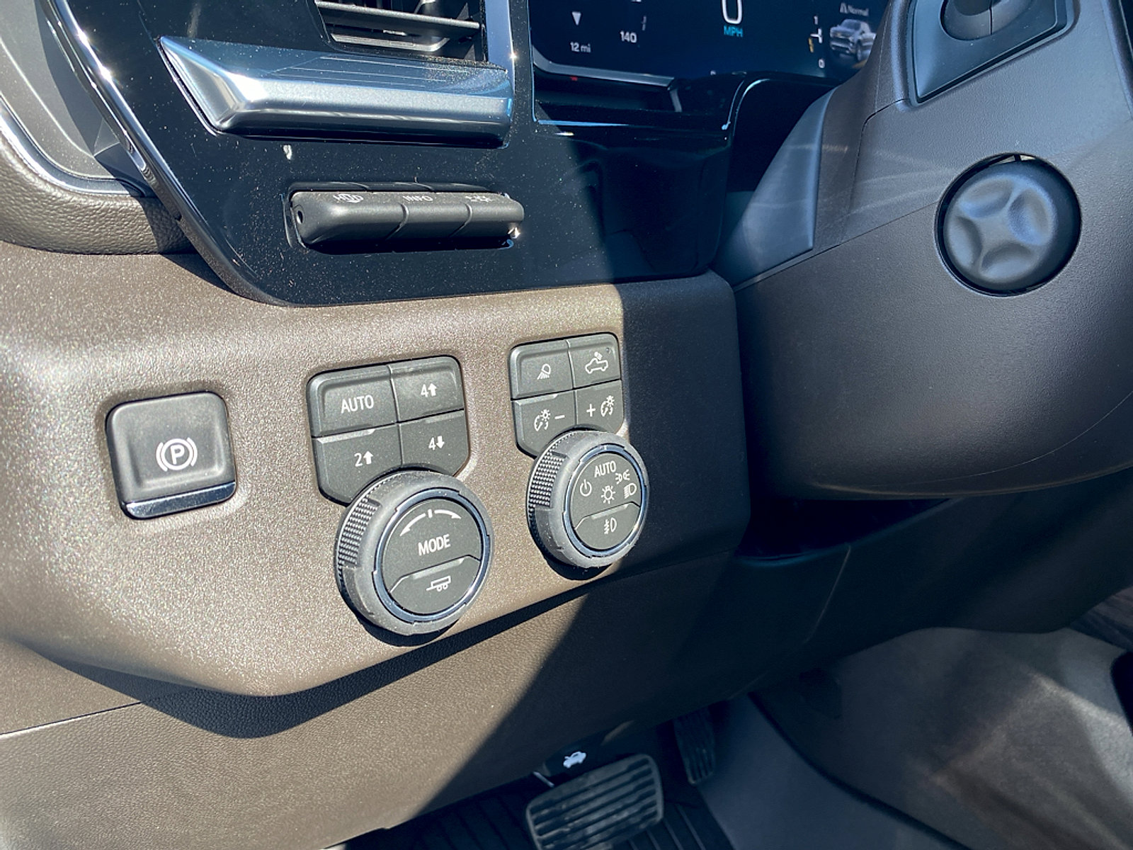 New 2026 Chevrolet Silverado 1500 LTZ w/ LTZ Premium Package AWD/4WD image 33