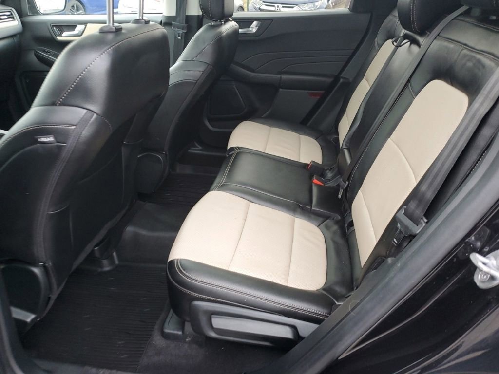 Used 2022 Ford Escape Titanium w/ Titanium Elite Package image 27