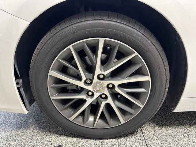 Used 2018 Lexus ES 350 w/ Luxury Package w/Wood Trim FWD image 3