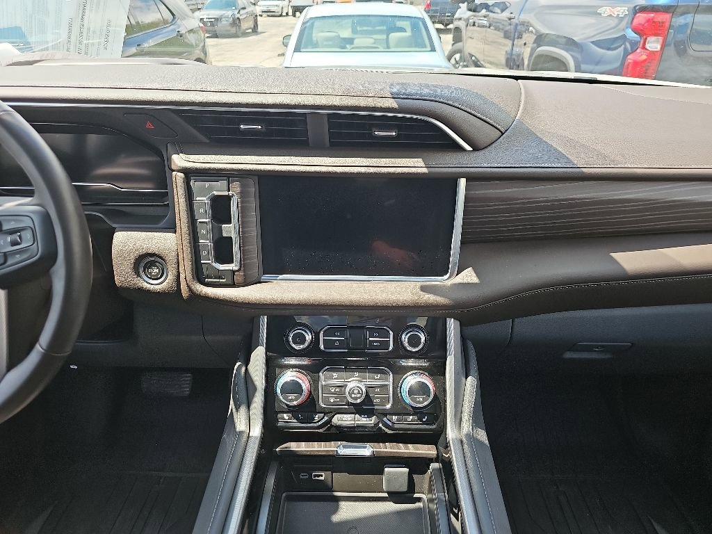 Used 2023 GMC Yukon Denali w/ Max Trailering Package AWD/4WD image 9