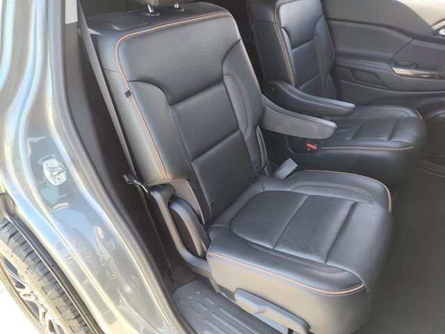 Used 2022 GMC Acadia AT4 w/ Preferred Package image 28