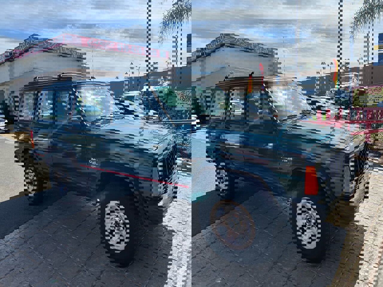 Used 1996 Jeep Cherokee 4WD 4-Door image 12