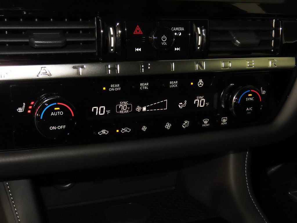 New 2026 Nissan Pathfinder SL AWD/4WD image 17
