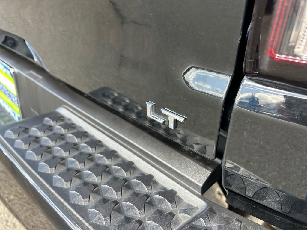 Used 2023 Chevrolet Colorado LT w/ LT Convenience Package AWD/4WD image 32