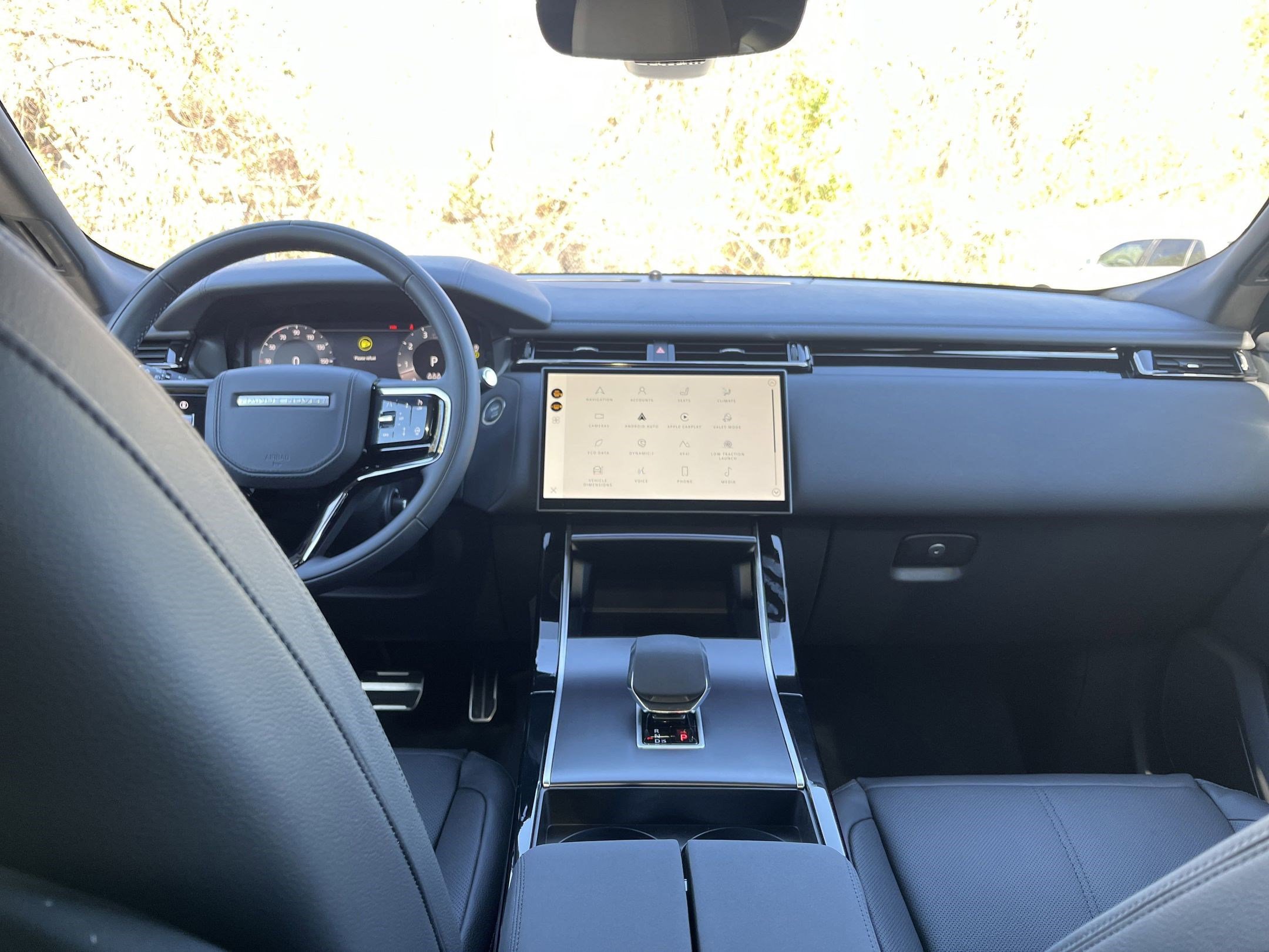 New 2026 Land Rover Range Rover Velar Dynamic SE image 26