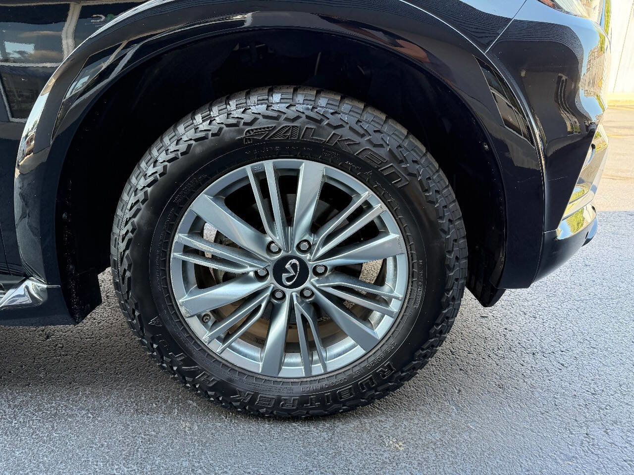 Used 2021 INFINITI QX80 Luxe image 6