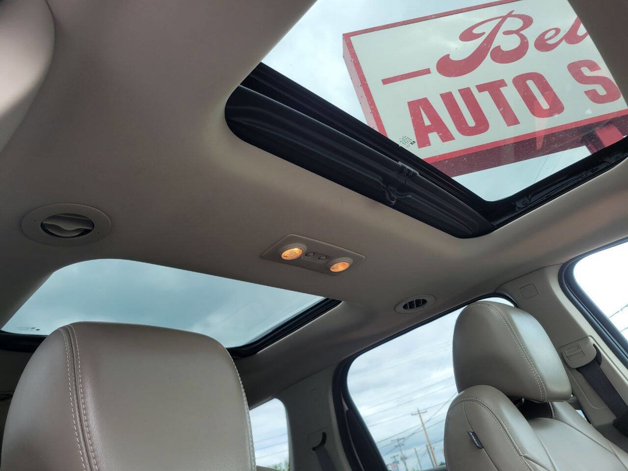 Used 2013 GMC Acadia Denali image 10