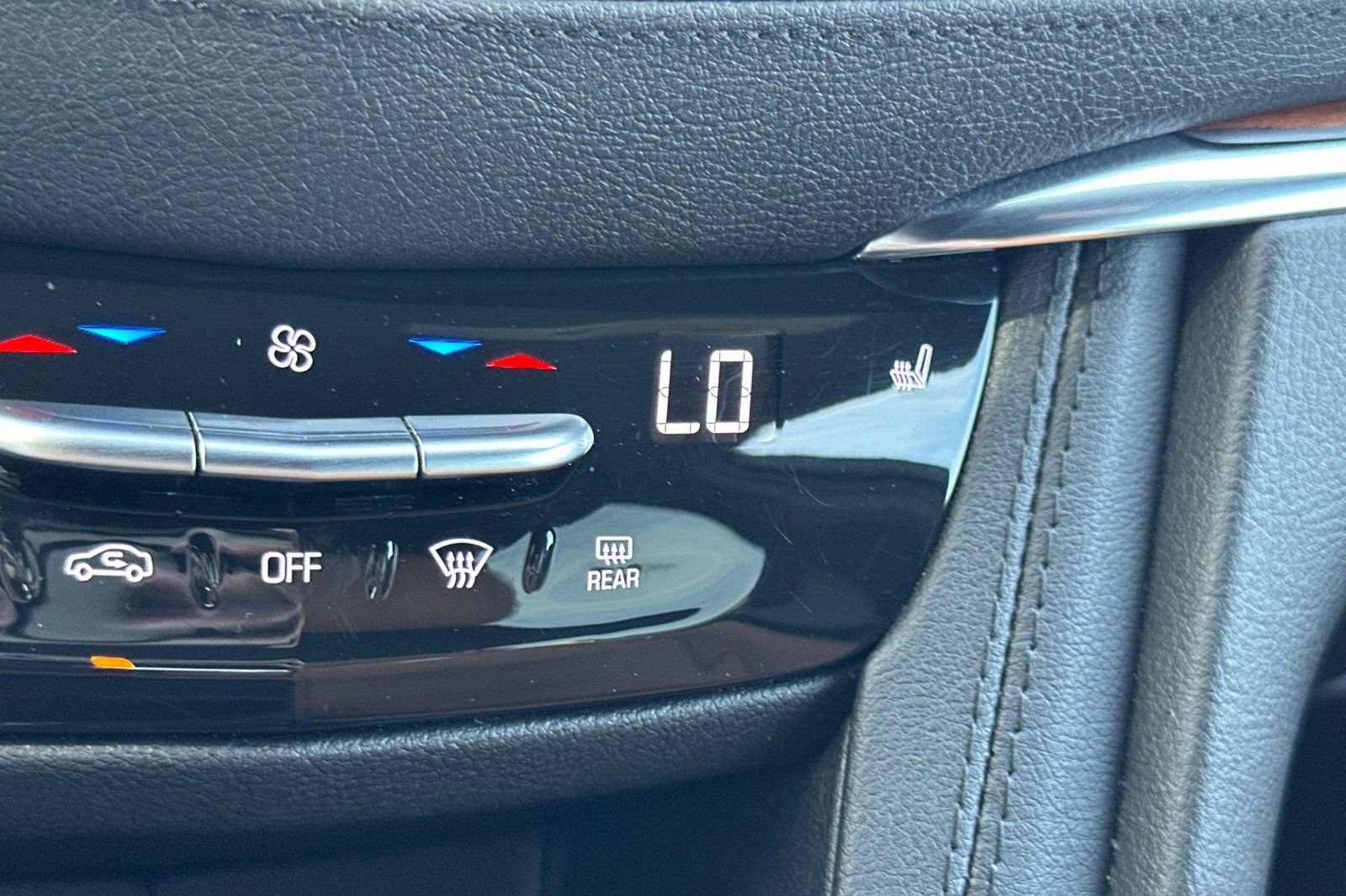 Certified 2023 Cadillac XT5 Premium Luxury image 30