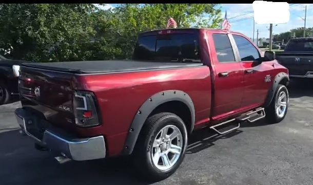 Used 2017 RAM 1500 Classic SLT AWD/4WD image 4