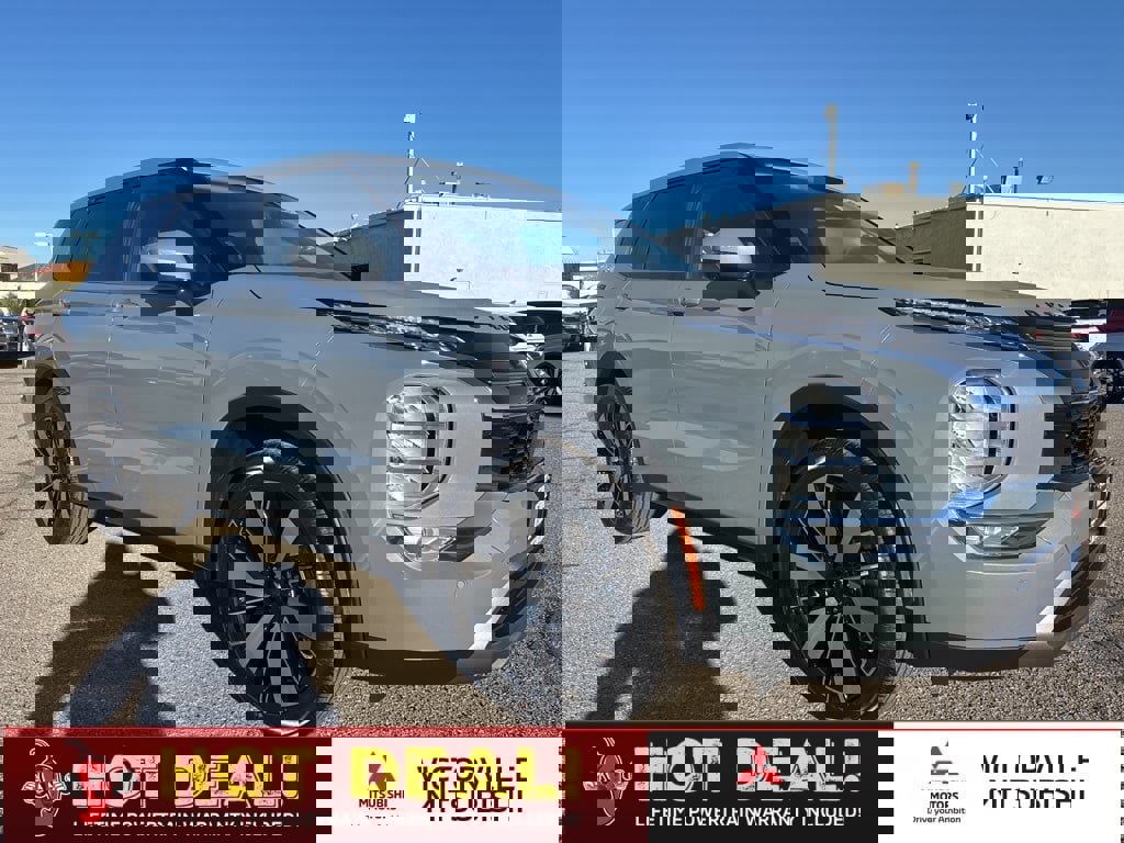 New 2026 Mitsubishi Outlander SE image 1