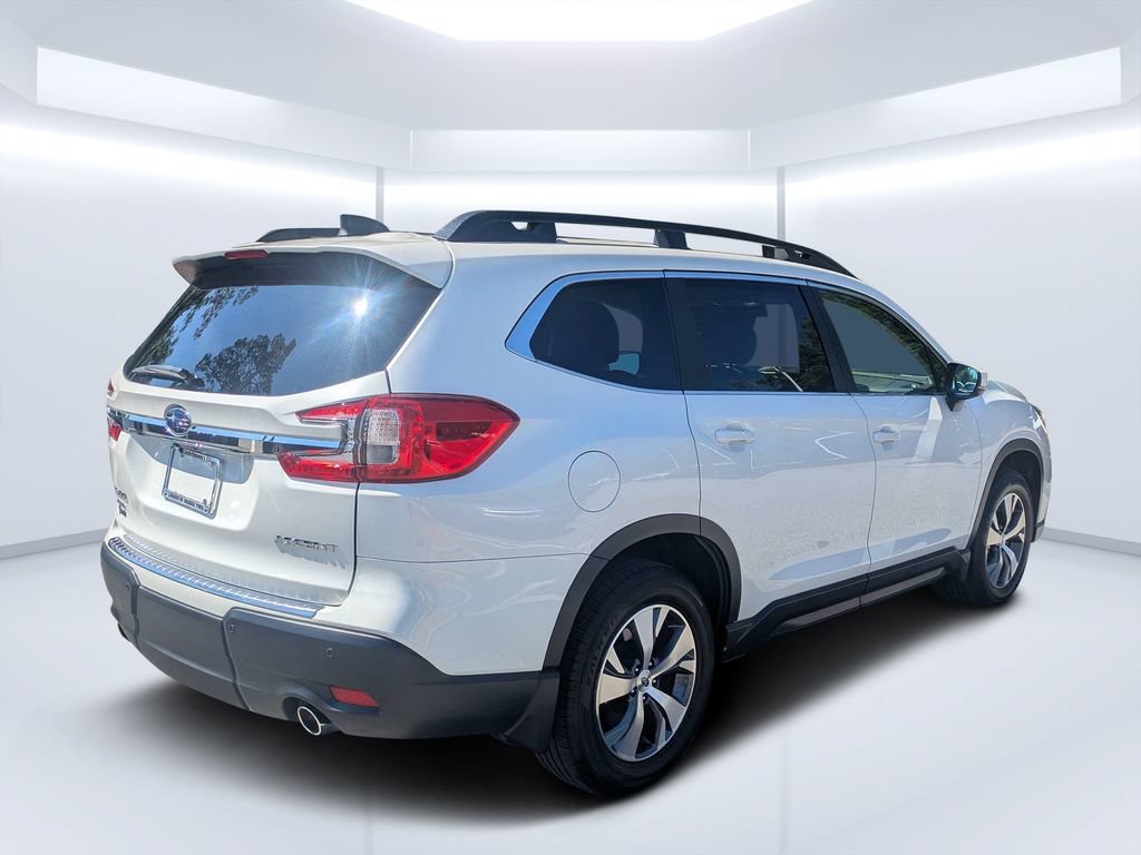 Used 2025 Subaru Ascent Premium AWD/4WD image 3