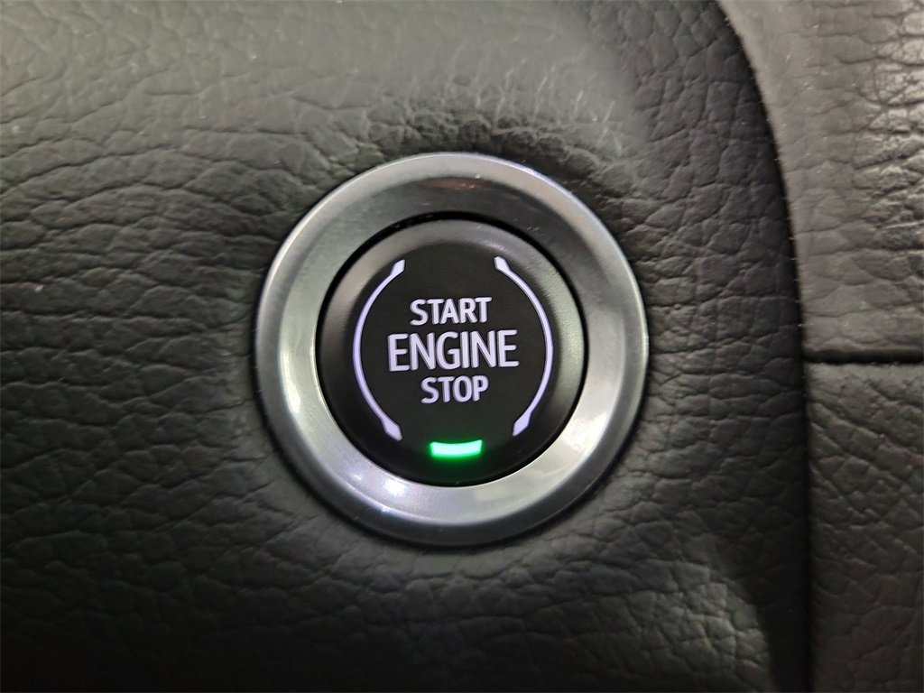 Used 2023 GMC Yukon Denali w/ Denali Reserve Package image 31