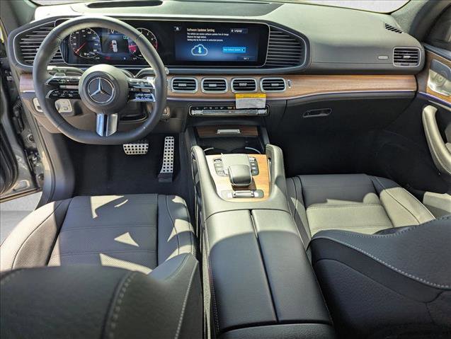 New 2026 Mercedes-Benz GLS 580 4MATIC image 14