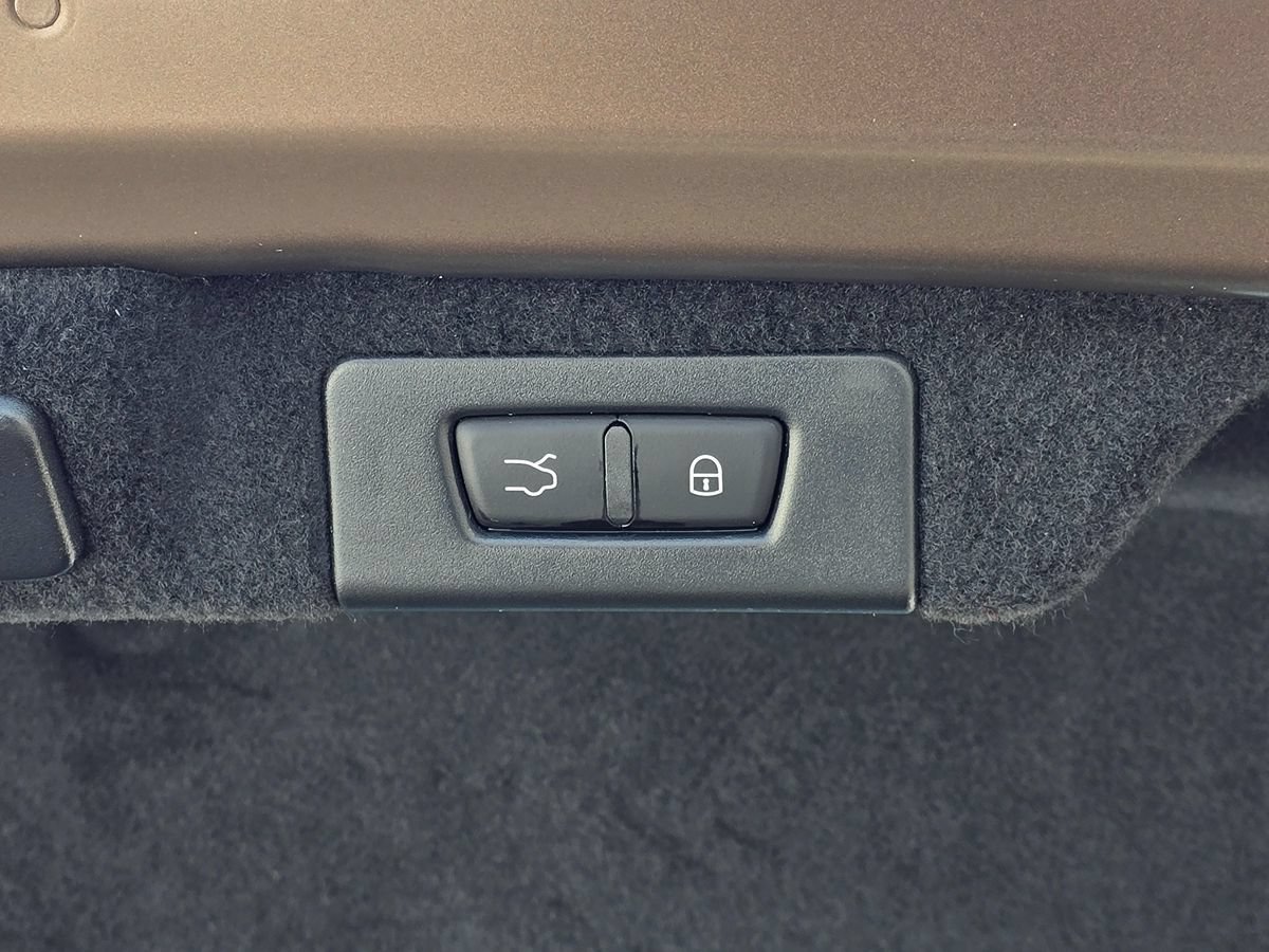 Used 2022 Maserati Quattroporte Modena RWD image 59