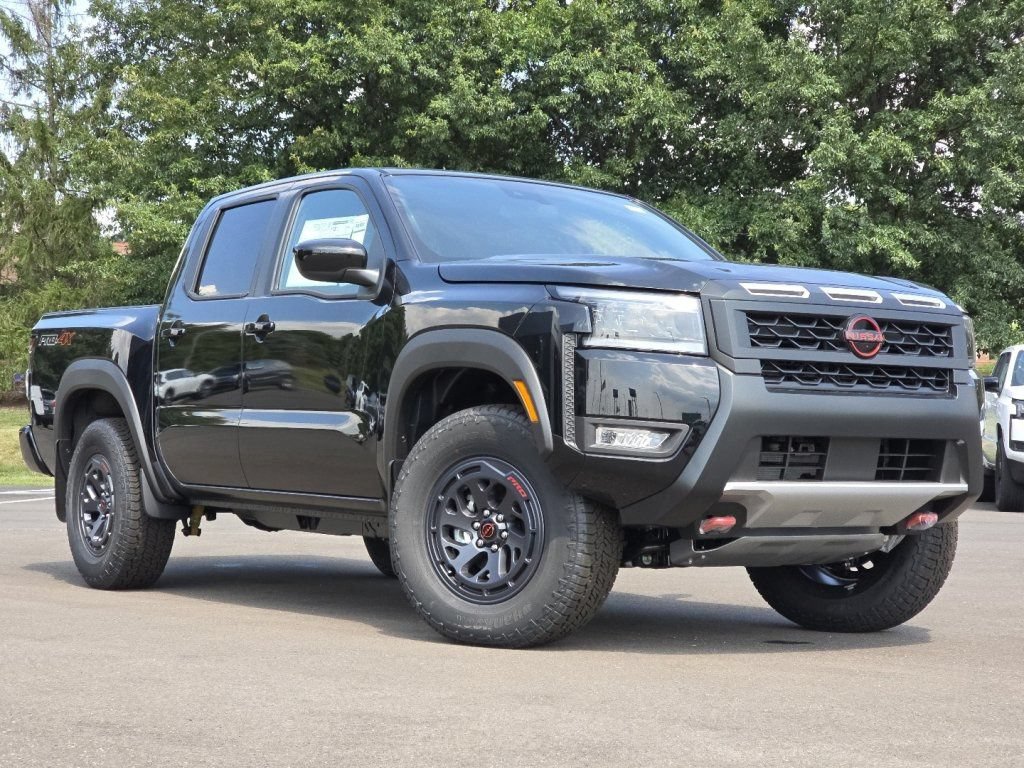 New 2026 Nissan Frontier PRO-4X w/ Tow Package