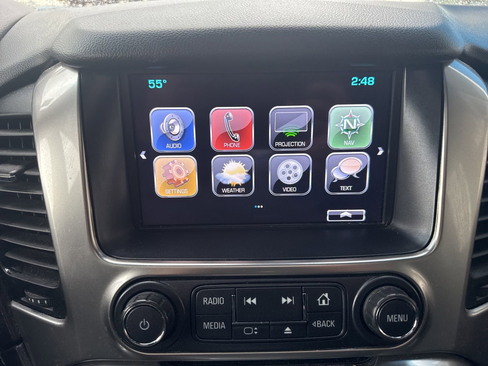 Used 2019 Chevrolet Suburban Premier AWD/4WD image 25