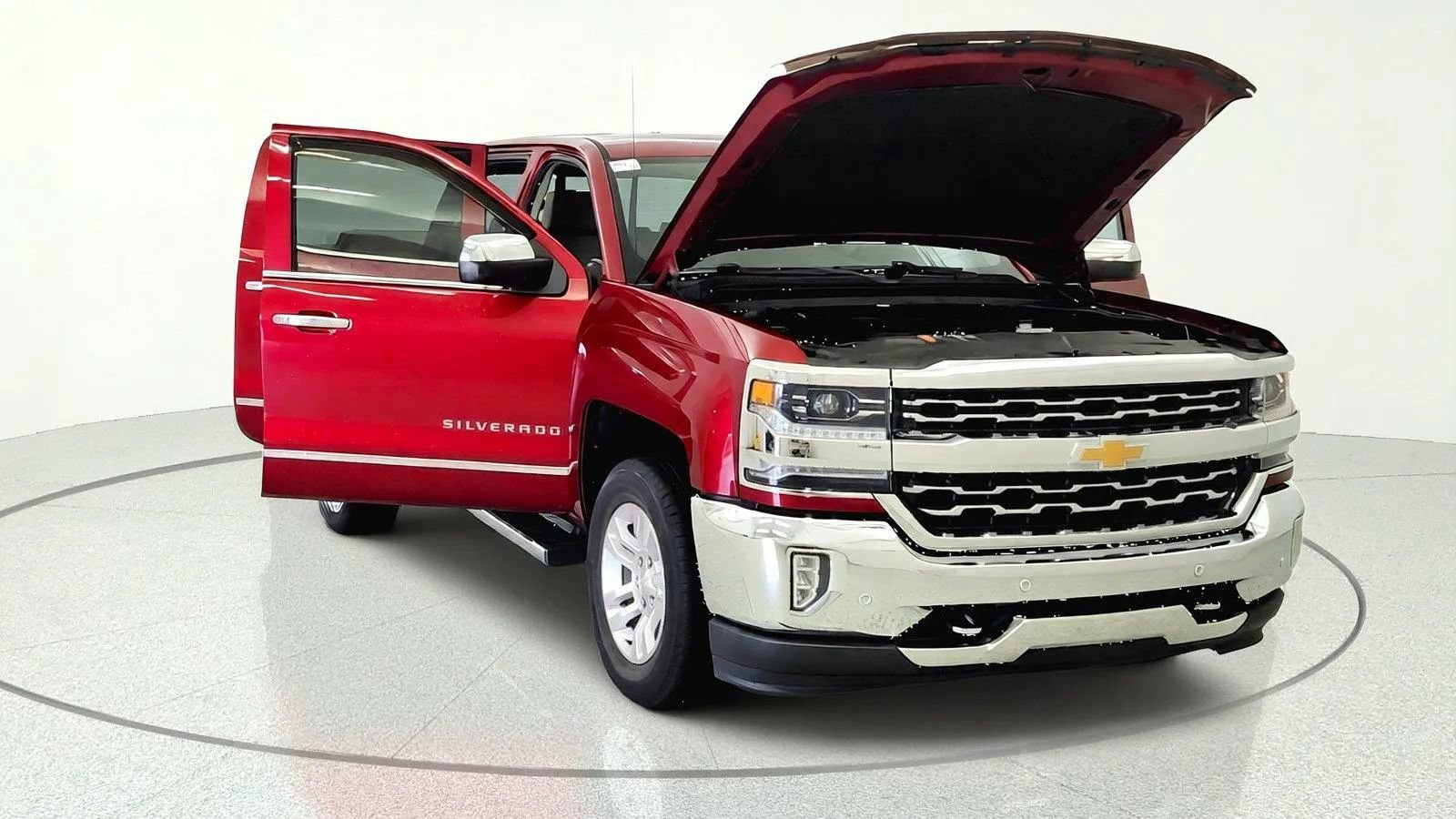 Used 2018 Chevrolet Silverado 1500 LTZ w/ LTZ Plus Package AWD/4WD image 12