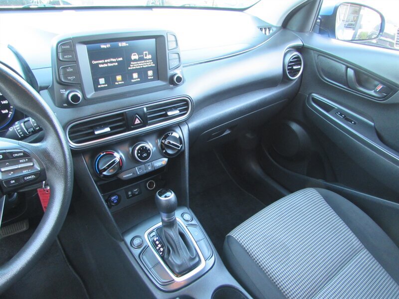Used 2019 Hyundai Kona SE AWD/4WD image 17